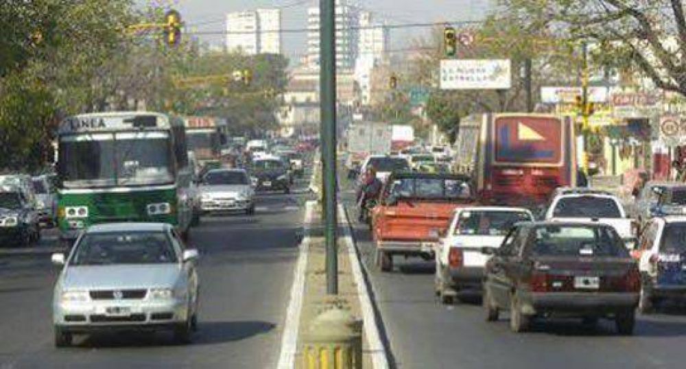 Nueva iluminaci�n en Facundo Zuvir�a