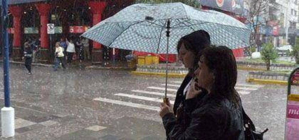 La tan esperada lluvia lleg� e hizo descender la temperatura