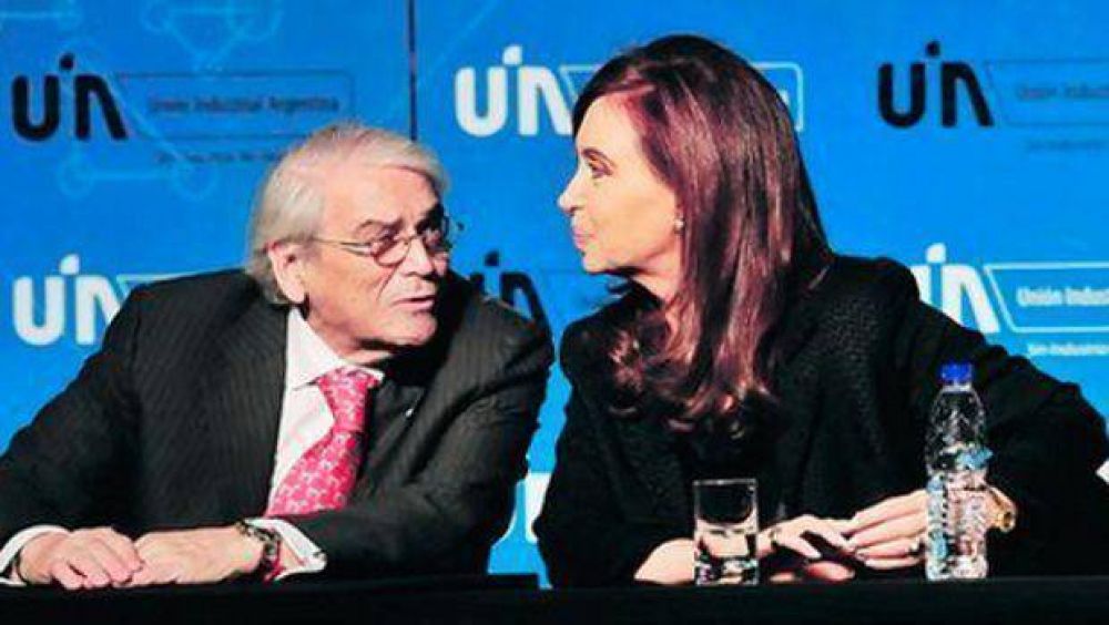 Tras los cruces por el acuerdo con China, adelantan la reuni�n entre el Gobierno y la UIA