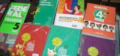 Precios de art�culos escolares aumentaron entre un 15 y 20 % y los textos se mantienen