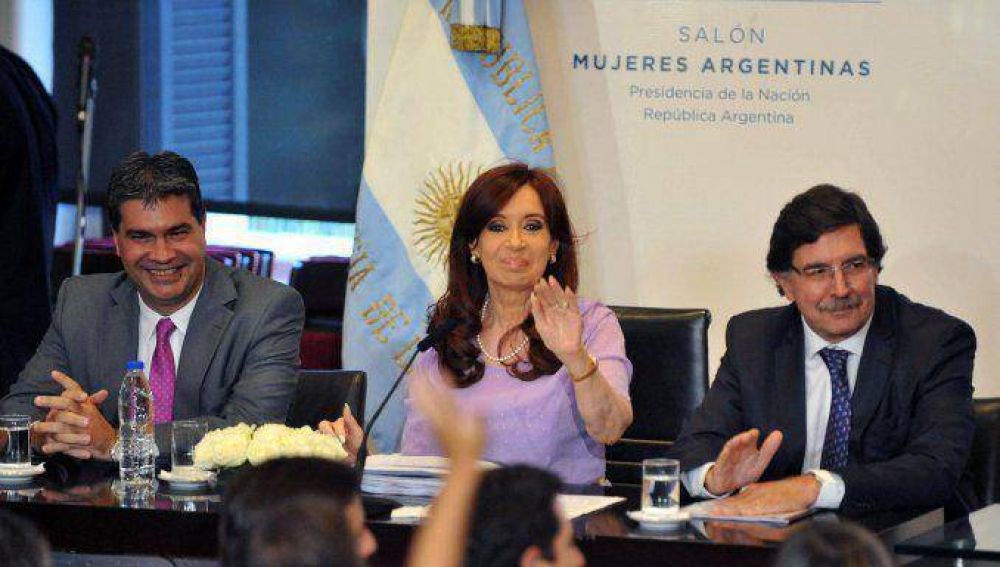 Cristina pidi� a los candidatos a sucederla que presenten sus declaraciones juradas