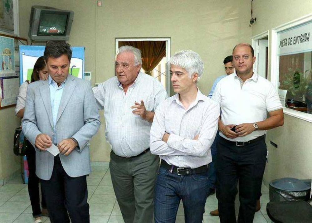 El ministro Mat�as Roby visit� el hospital Schestakow y centros de salud del departamento