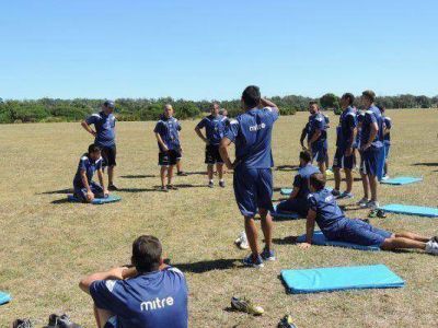 Alvarado sigue sumando refuerzos y entrenamientos