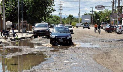 Los insoportables pozos en distintas zonas de Capital y Chimbas
