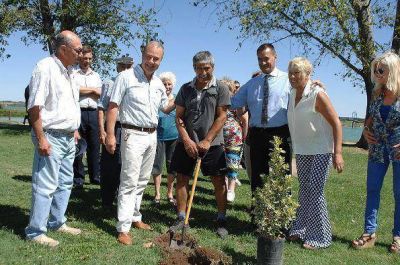 Larra�aga recibi� al Grupo Esperanza Parkinson Acci�n de Pico