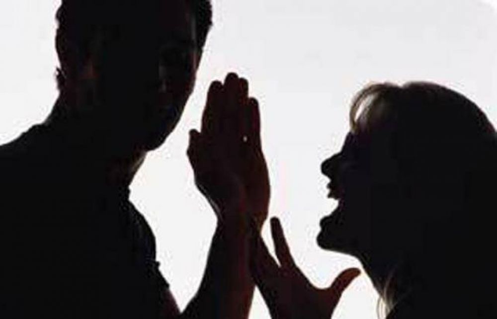 Pele� con su ex pareja y le rob� hasta pa�ales