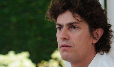 Ca�da de Lousteau reanima al kirchnerismo porte�o