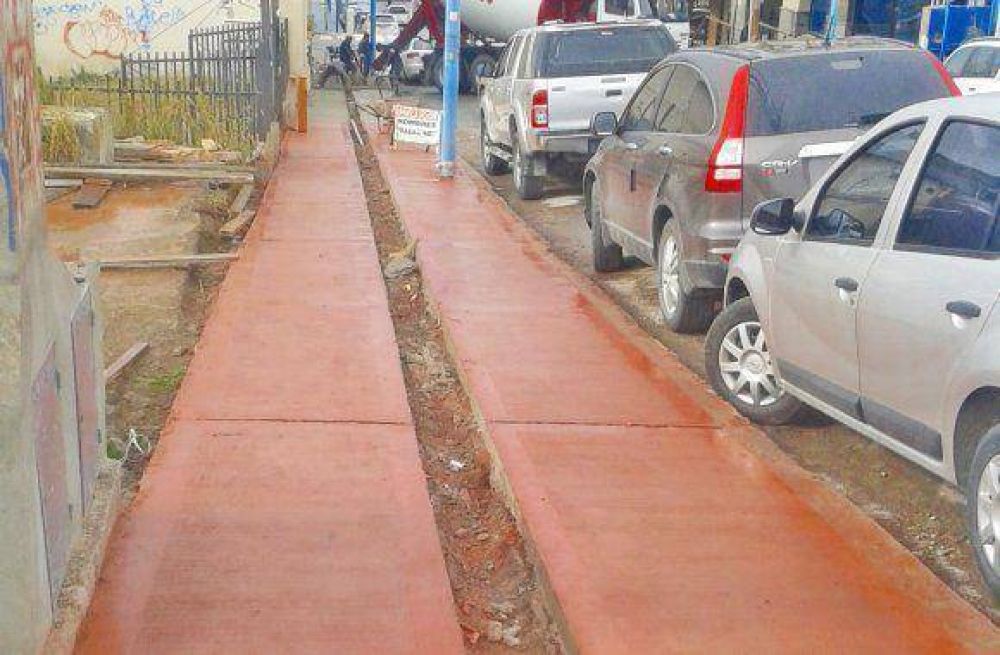 El Municipio contin�a con la construcci�n de veredas en el Centro Comercial a Cielo Abierto