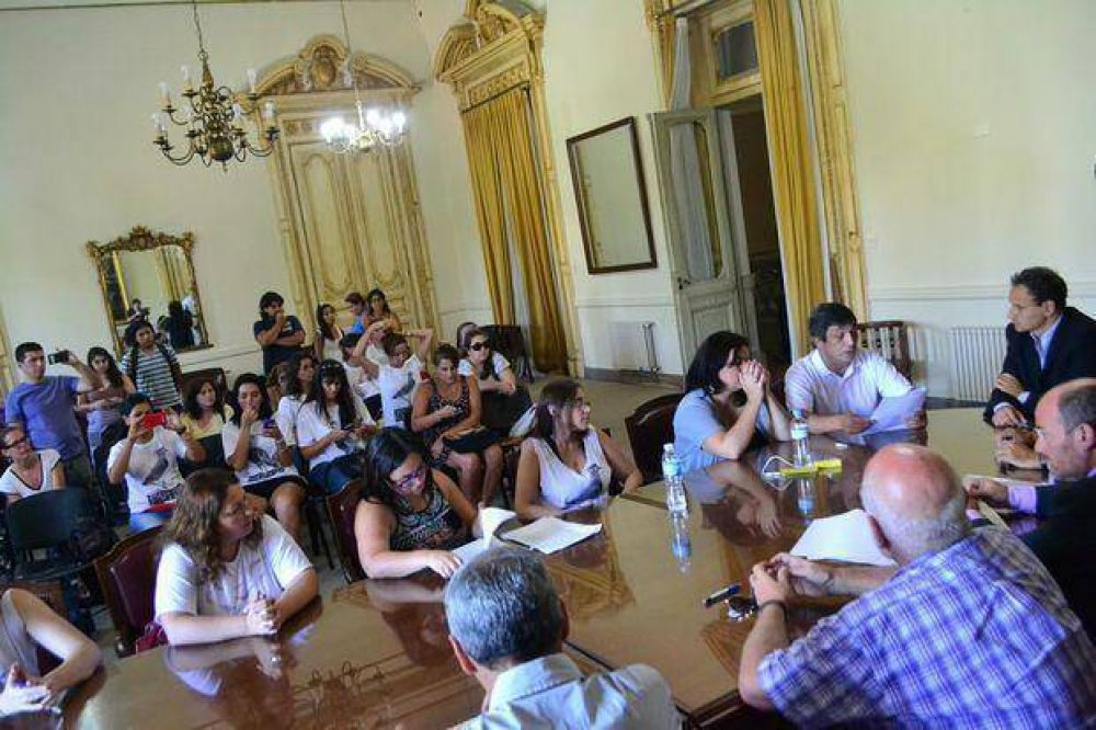 Procrear: sellan un acuerdo por lotes para 432 familias