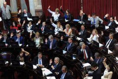 En soledad, los senadores kirchneristas aprobar�n hoy la nueva ley de inteligencia
