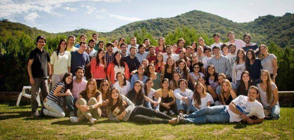 J�venes de todo el pa�s se re�nen en Mar del plata por el IV encuentro Nacional de Frente Joven