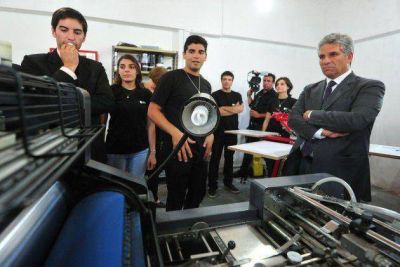 Poggi inaugur� �Big Bang�, un nuevo estudio de dise�o gr�fico