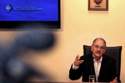 Bacileff Ivanoff sali� a defender la licitaci�n de casinos en el interior