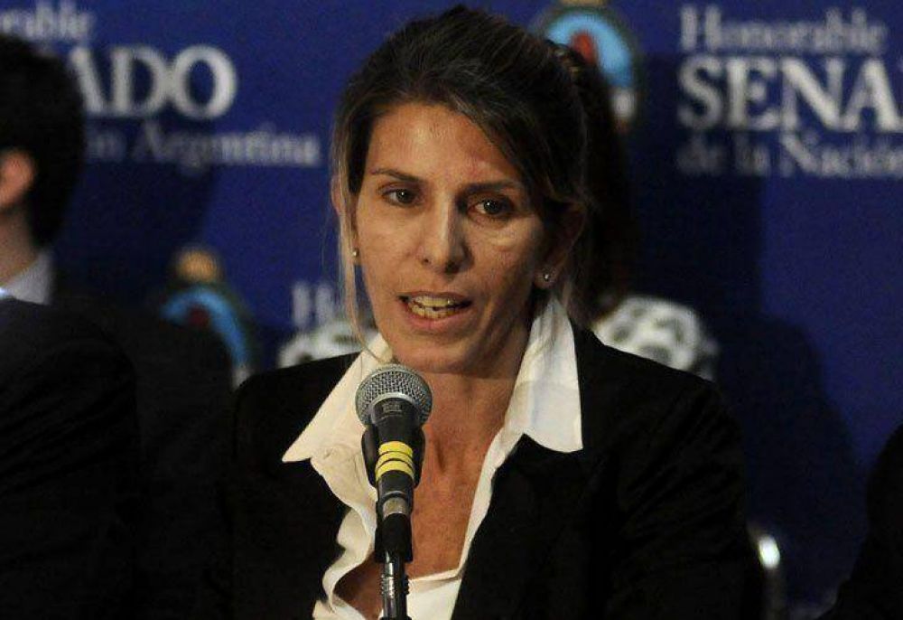 Las nueve frases m�s explosivas del discurso de Sandra Arroyo Salgado en el Senado
