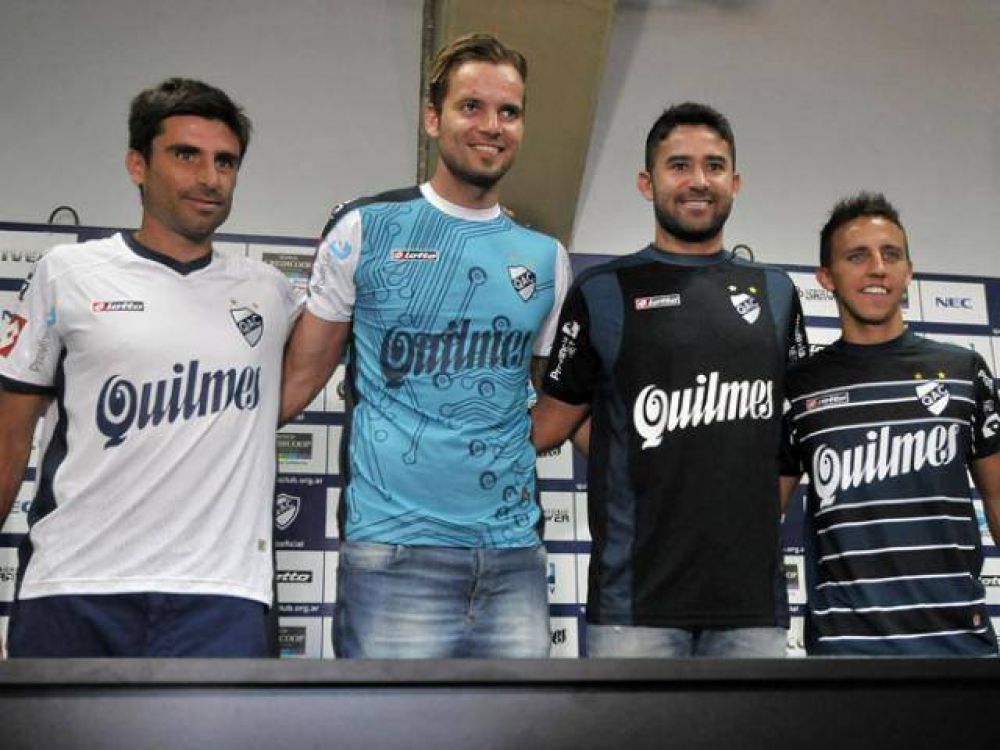 Presentaron las nuevas camisetas