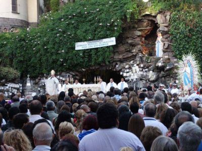 La Iglesia marplatense celebr� la Fiesta de Nuestra Se�ora de Lourdes
