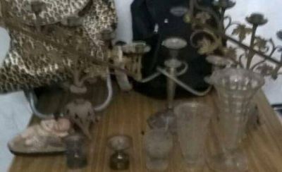Cayeron en el cementerio las �mujeres del bronce�