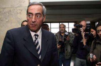 Jaque juega sus fichas a tomar deuda para enfrentar la crisis