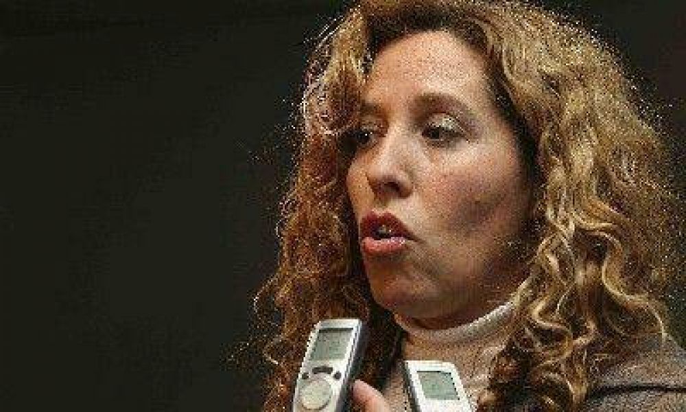Cristina Raso: "Se necesita que aporten los que m�s ganan"