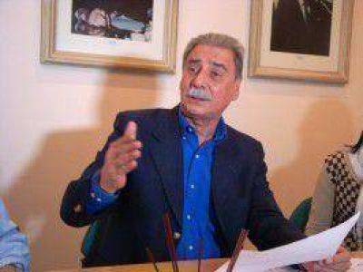 Sobisch rompi� el silencio con un documento abierto