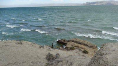 Buzos y Prefectura buscar�n los restos del cuerpo encontrado en el Musters