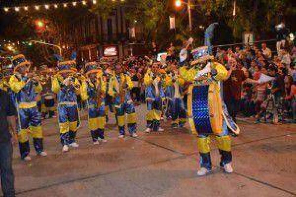 Mercedes ya vive sus corsos 2015