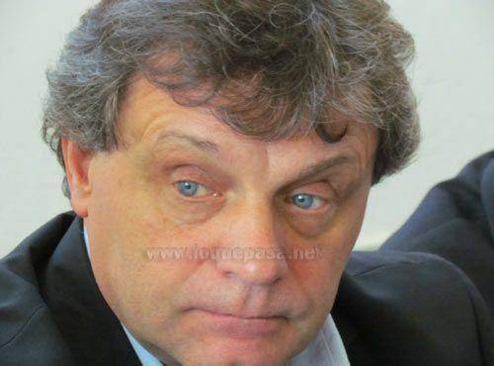 Pulti se tom� licencia por una semana