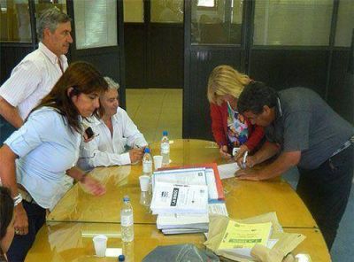 �Un paso m�s en la intenci�n de llegar al Alfar con la provisi�n de agua�