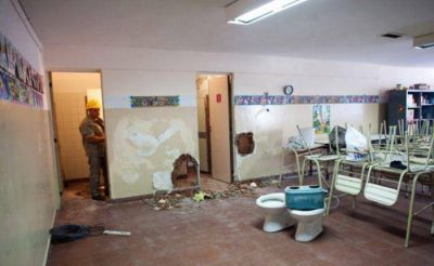 El municipio contin�a con las refacciones en las escuelas municipales y provinciales 