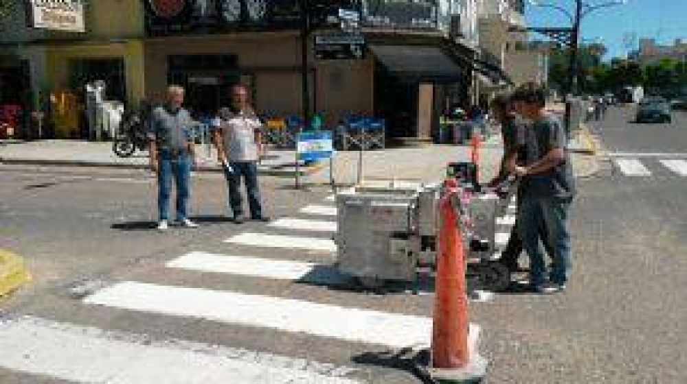El Municipio comenz� a remarcar las se�alizaciones en la v�a p�blica