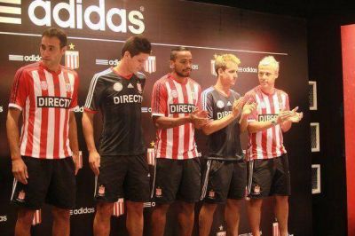 La estrenan contra Arsenal