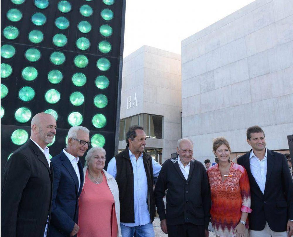  Daniel Scioli: �Los emprendimientos culturales son la mejor inversi�n social�