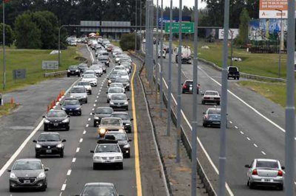 Incesante ingreso de turistas por el fin de semana largo