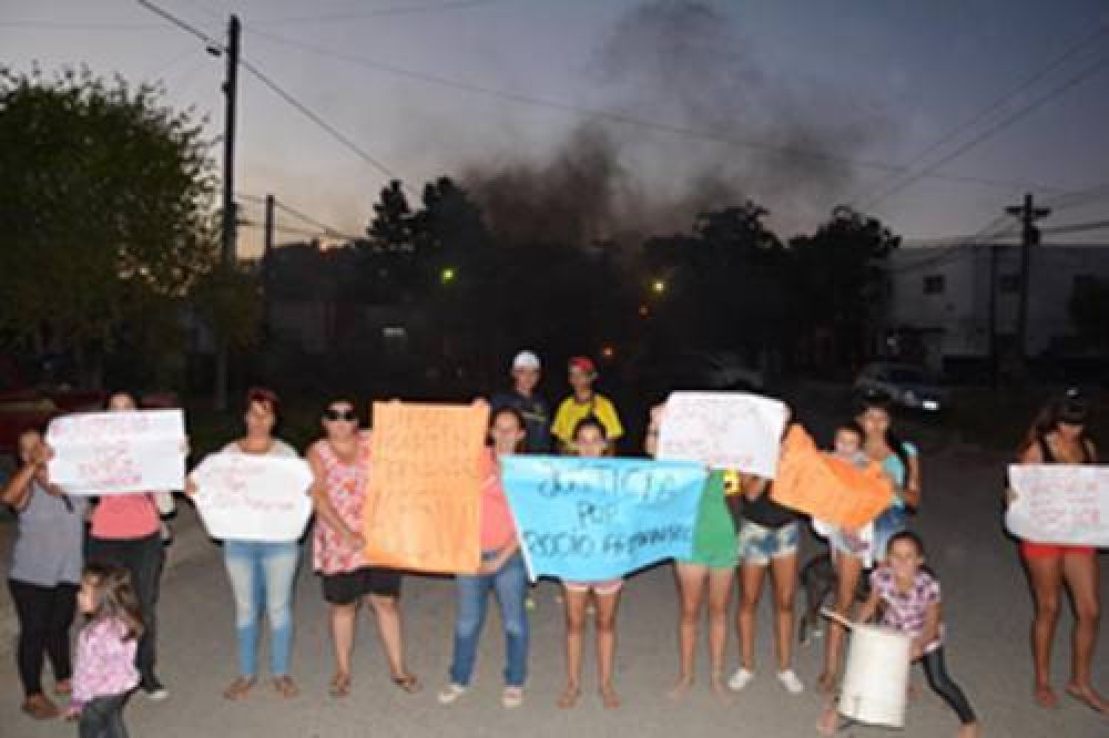 Protesta por el fallecimiento de las dos mujeres