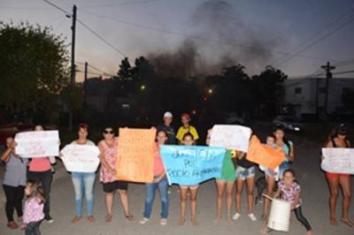 Protesta por el fallecimiento de las dos mujeres