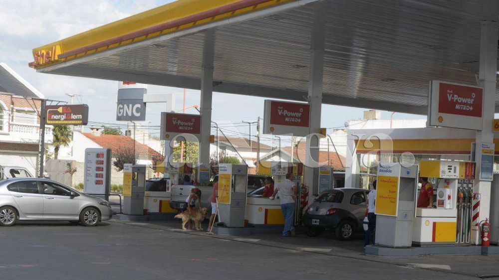 Ladrones asaltaron y le robaron dinero al playero de una estaci�n de servicio