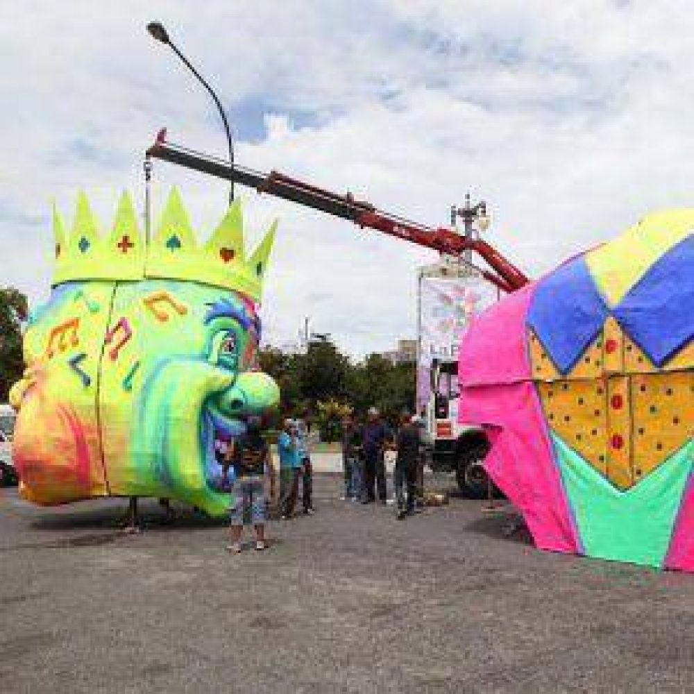 Carnaval toda la vida: hoy, la alegra llega a Plaza Moreno