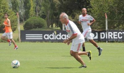 Sabella y Ver�n jugaron al f�tbol juntos en el Country