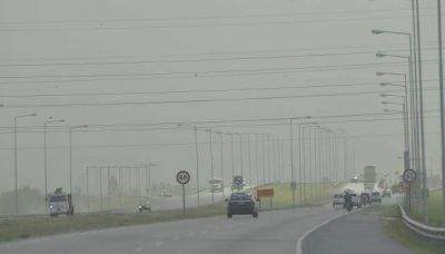Inconvenientes tras la tormenta: desbordes en arroyos, evacuados y cortes de luz