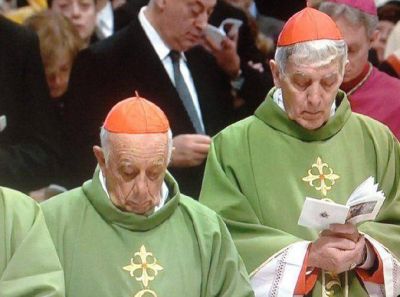 El Papa pidió a nuevos cardenales evitar que los cristianos se aíslen en 