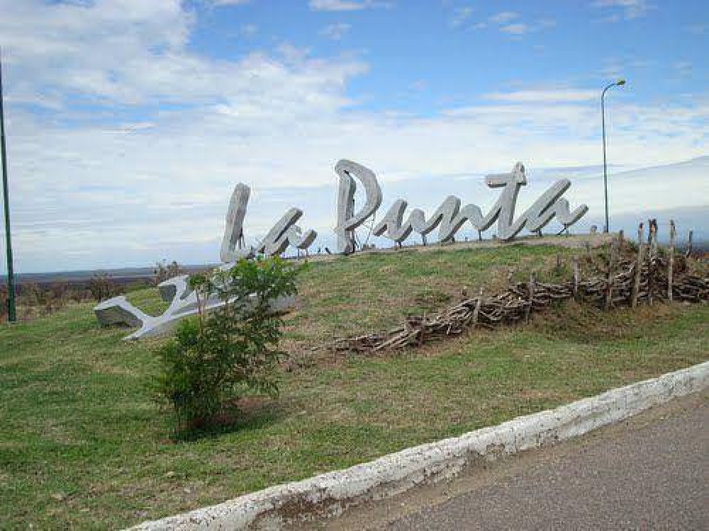 La Punta: una chofer de remis sufri� un violento asalto