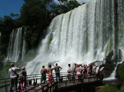 Cataratas, el destino elegido para el �finde� extralargo