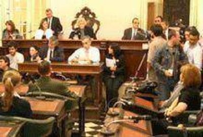 Tato se baj� de la carrera por la Intendencia y pidi� olvidar rencores