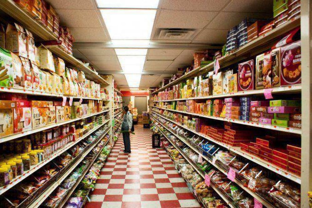 Los supermercados chinos denuncian a intendentes opositores por boicotear el plan 