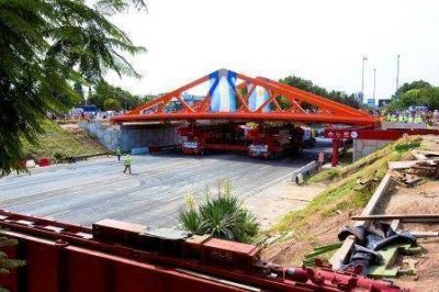 Culmin� exitosamente el montaje del Nuevo Puente Met�lico en la Av. General Paz y Av. Beir� 