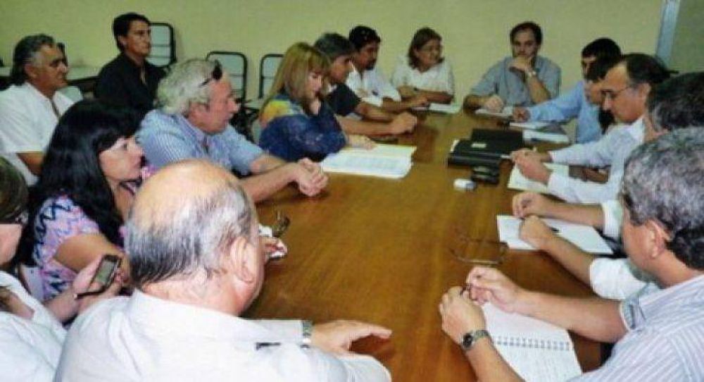 Atech insiste en el no inicio de clases por falta de definiciones