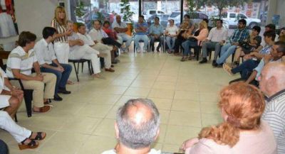 A�da Ayala sigue poniendo fichas en la interna y se afirma como candidata