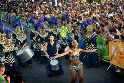 Un estallido de alegr�a, ritmo y color