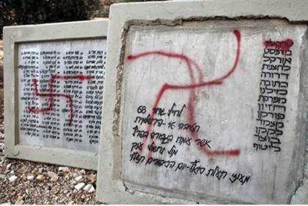 Antisemitismo/ Francia: Cientos de tumbas judas aparecieron vandalizadas