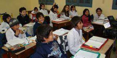 Haberes y escolaridad se pagar�n juntos